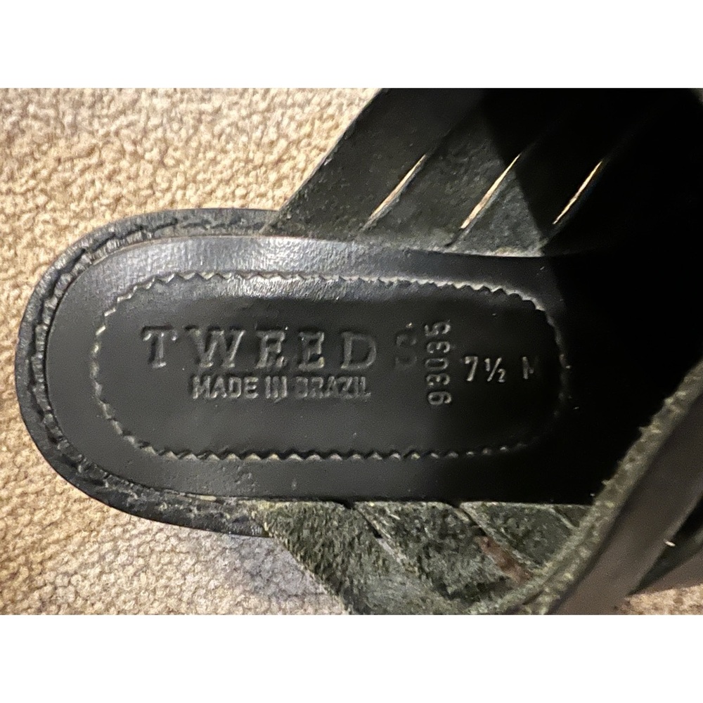 Tweeds black leather sandals. - Picture 5 of 8